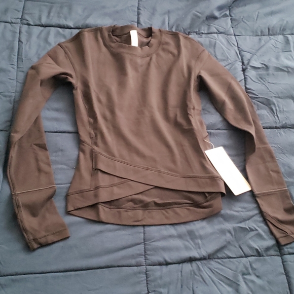 lululemon athletica Tops - Close to crossing LS Rulu